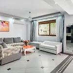 Vasili'S Home - 5 Min From The City Ceter