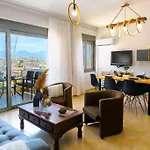 Elli'S Apartment