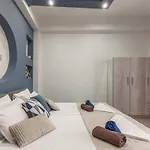 Avra Suites In City Center - 50M To Beach