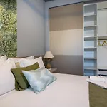 Rena'S Luxury Apartment With Free Private Parking