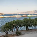 Brand New Luxury Seannamon Suites, Amazing Seaview