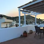 Dimokritos Apartment