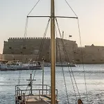 The Venetian Walls Smart Apartments