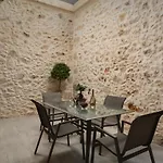 Dimitra Central Apts