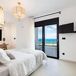 Mageia Exclusive Residence