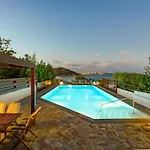 Agios Nikolaos Beach Villas