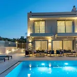 Luxury Villa Aqua With 2 Heated Pools