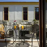 Minaret Suites And Apartments