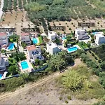 Selini Villas With Private Pool 10 Minutes Walking From The Beach