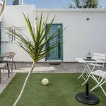 M City Apartments, Garden 1