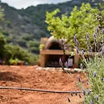 Villa Karmilos - A Family Villa Near The Cretan Sea And The Mountains