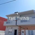 The Twins - Seaside Apartments - 1