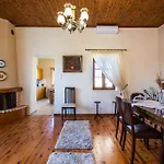 Lefteris Holiday Home