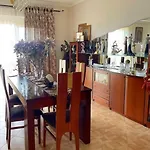 Artemis Cozy Apartment