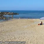 Asteri Traditional Seafront Apartment