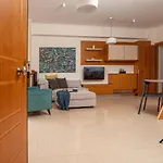 Contemporary 2 Bedroom Apt 5 Min Walk From Kissamos Center