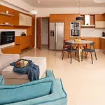 Contemporary 2 Bedroom Apt 5 Min Walk From Kissamos Center