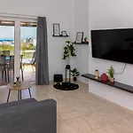 Bona'S Guest House
