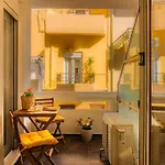 Luxury Town Center Suite, A1