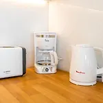Luxury Town Center Suite, Β1