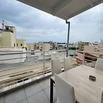 Penthouse Apt In Downtown