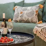 Elegant Luxury Suite