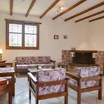Maria'S Family Maisonette With Parking And Seaview