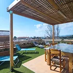 Roof Garden- Floor Apartment