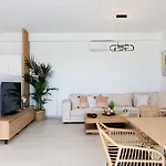 Kayo, The Ultimate Accomodation!