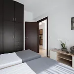 Blue Sky Apartment