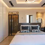 Grand Luxe Villa