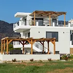 Lamzi'S Residence