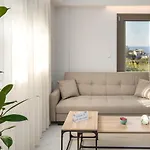 Vert House Near The Beach