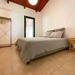 Yiama'S Seaside Cottage In Paliokastro Near Heraklion City