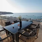 Lost In The View, Luxury Apartment With Seaview