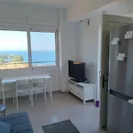 Kl Seaview Apartment II - 2 Mins To The Beach
