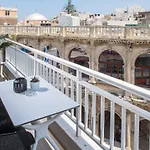 Loggia Suites By Good Life