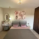 Nima Holiday Home