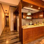 Spacious Flat In The City Center!