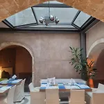 Elia Zampeliou Suites