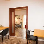 Sea View City Apartment 