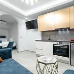 Horizon Gold Suite By Estia