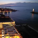 In Heart Of Old Town W. Venetian Port Views