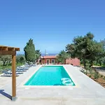 Charming Spacious House, 5Min From Rethymno!