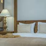 Moenia Luxury Apartment
