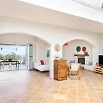 Charming Spacious House, 5Min From Rethymno!