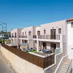 Anna'S Residence With Private Pool