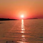 Meltemi Beach Apartments 2