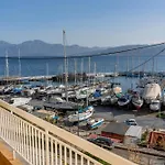 Jelena Apartments By The Sea