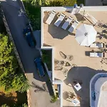 Saltia Apartments, Steps To The Sandy Beach